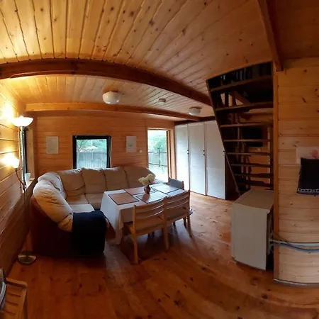 Goralska W Borkowie بيت للعطل *